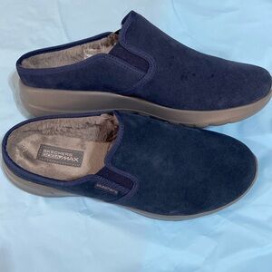 Skechers fur lined casual shoes, great condition